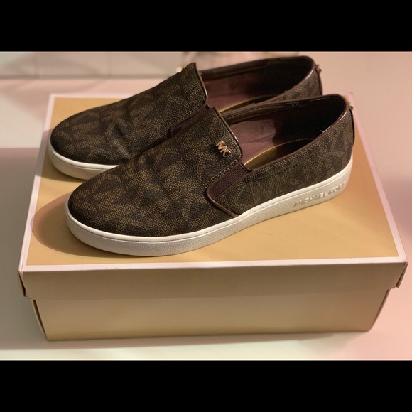 MK slip ons - Picture 2 of 3